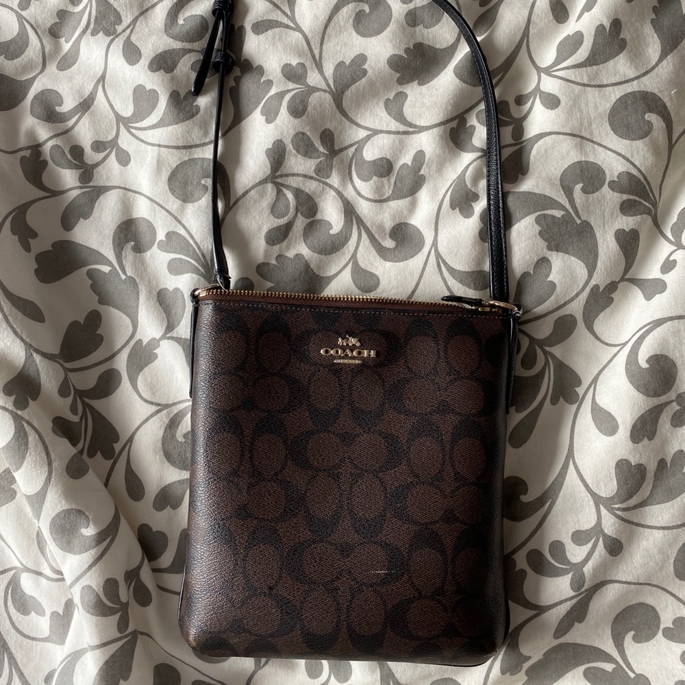 Coach Crossbody bag in Signature Canvas